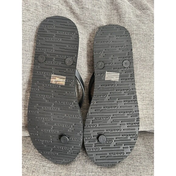 Calvin Klein Sarminya Flip Flops Womens Size 8 Beach Pool Sandals All Over Logo - Picture 6 of 6